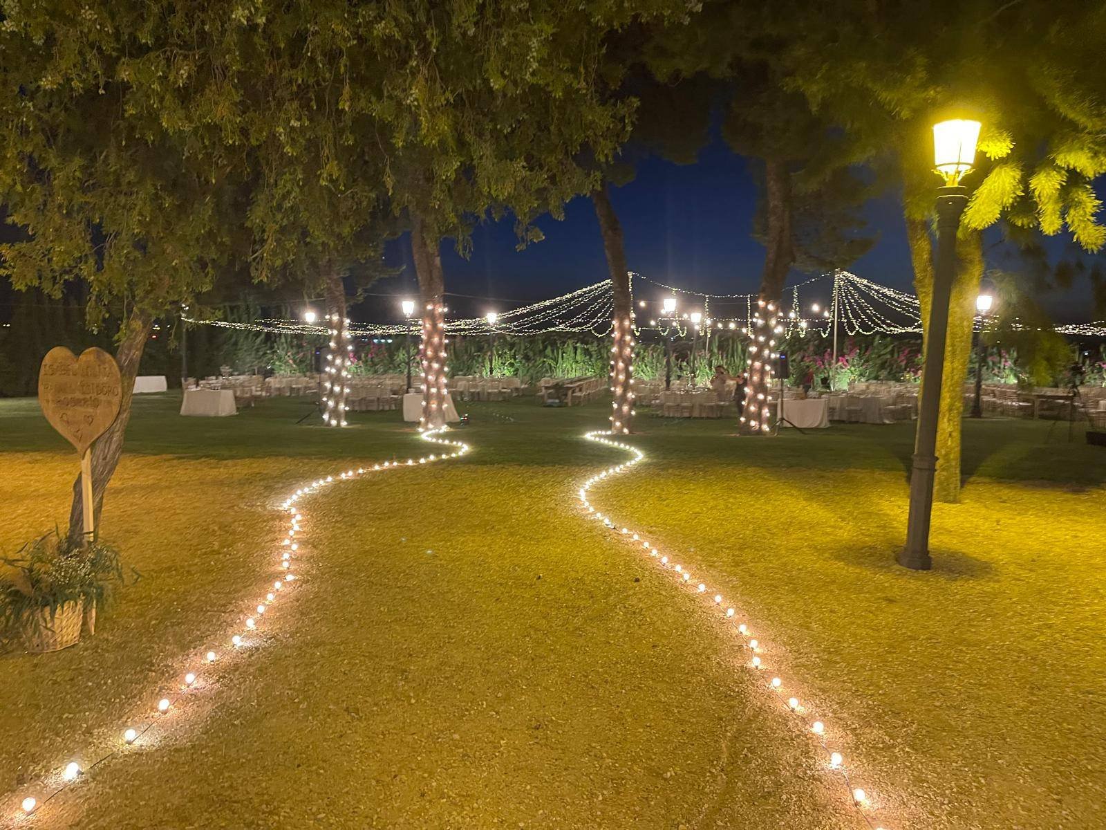 Iluminación Decorativa Jardines y Zonas Interiores en Sanlúcar de Barrameda y Cádiz Iluminación Decorativa Jardines y Zonas Interiores en Sanlúcar de Barrameda y Cádiz